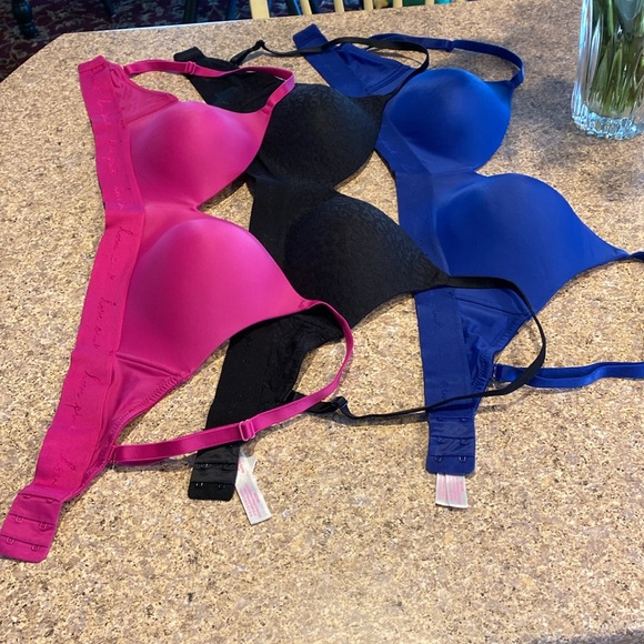 🔥Flash Sale🔥 3 Pink Victoria’s Secret Bras 36D Pink Blue and Black - Picture 5 of 17